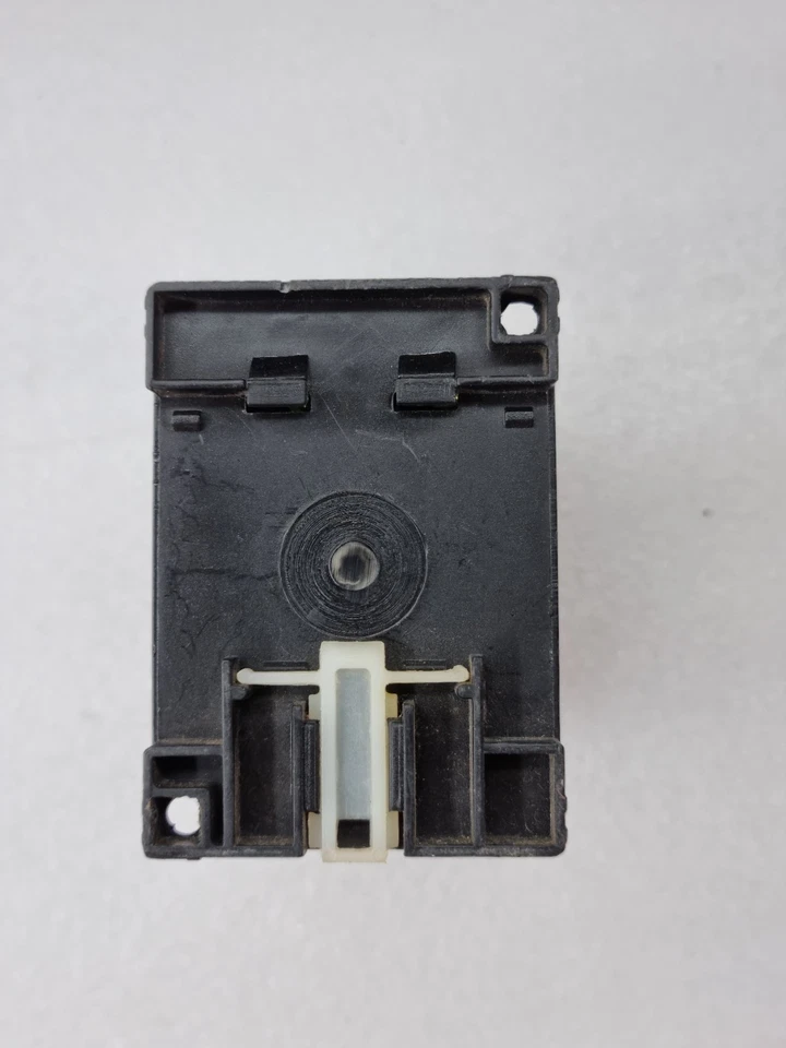 Adept Series 2010 AC Current Transducer 80-300V AC/DC 0-5 A 4-20 mA Output